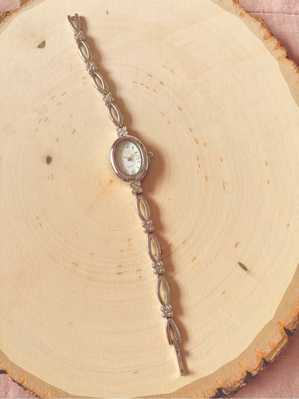 NIB Avon Silver-Tone Oval Face Women's Bracelet Watch